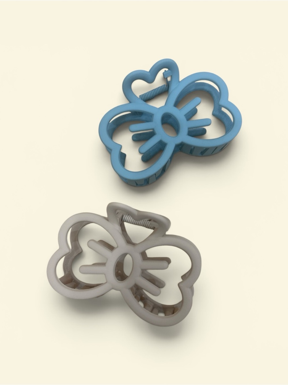 Hello kitty bow kawaii Hair Claw Clips - coquette Blue & Gray
